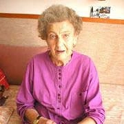 Vobec nemusím používať lieky na bolesť Ja som s vašou biolampou veľmi spokojná, vôbec neľutujem, že som za ňu dala peniaze. Najviac mi pomáha na môj bedrový kĺb, na krčnú chrbticu a na koleno – mám to po ťažkom úraze.